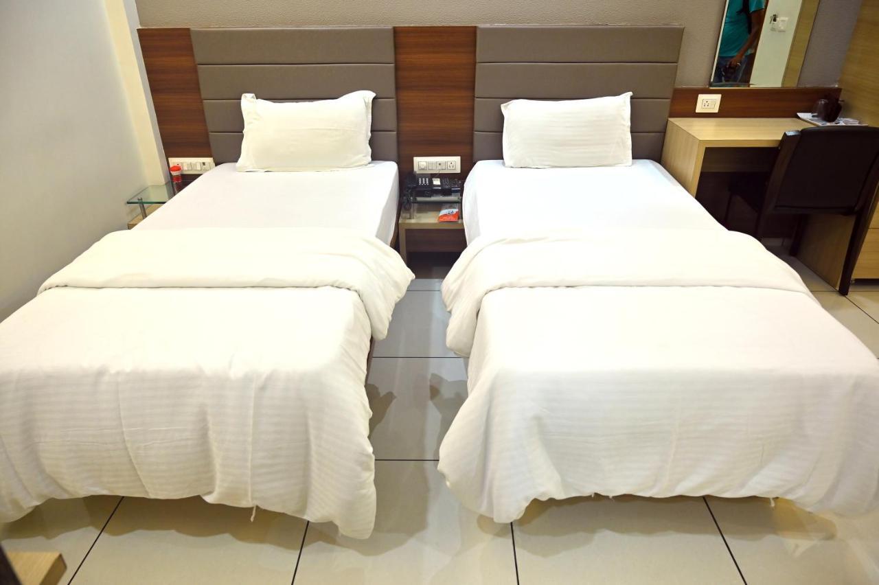 Hotel Aaram Umargam Ngoại thất bức ảnh
