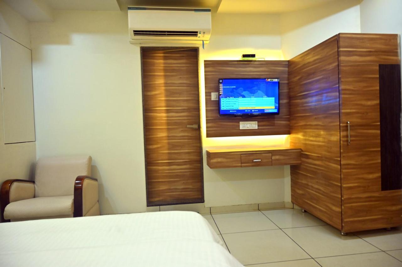 Hotel Aaram Umargam Ngoại thất bức ảnh