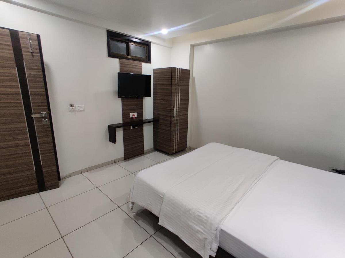 Hotel Aaram Umargam Ngoại thất bức ảnh