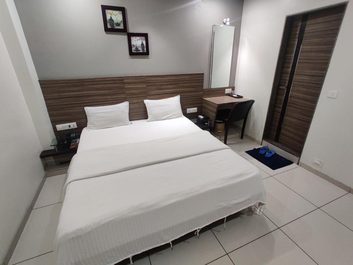 Hotel Aaram Umargam Ngoại thất bức ảnh